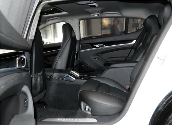 Panamera 2014款 Panamera S Executive 3.0T 车厢座椅   后排空间