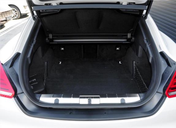 Panamera 2014款 Panamera 4 Executive 3.0T 车厢座椅   后备厢
