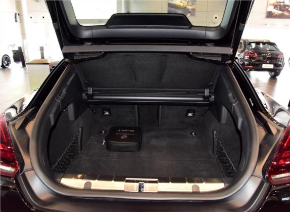 Panamera 2015款 Panamera Exclusive Series 4.8T 车厢座椅   后备厢