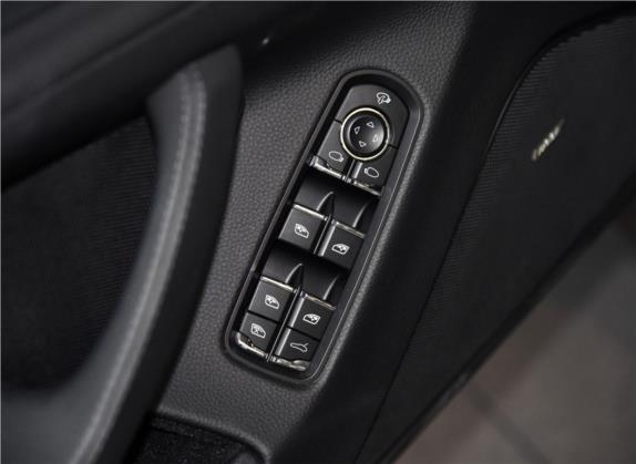 Panamera 2016款 Panamera Edition 3.0T 车厢座椅   门窗控制