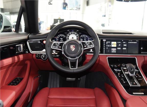 Panamera 2019款 Panamera 4 行政加长版 2.9T 中控类   驾驶位
