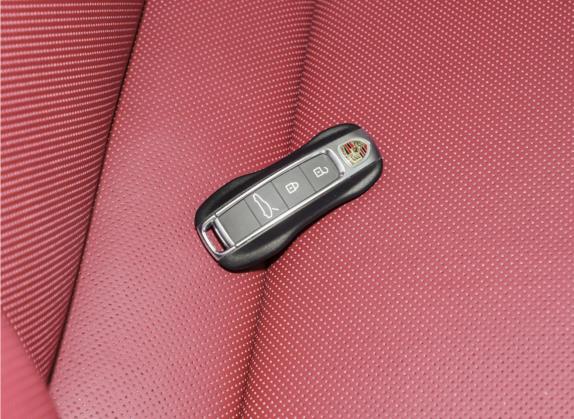 Panamera 2021款 Panamera 4S 2.9T 其他细节类   钥匙
