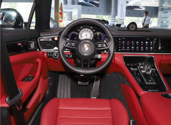 Panamera 2023款 Panamera 4S 2.9T 中控类   驾驶位