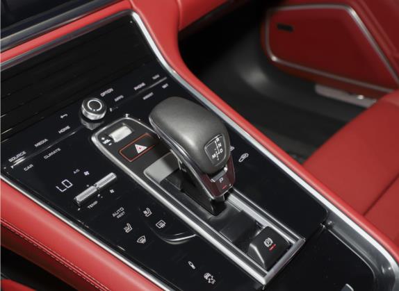 Panamera 2023款 Panamera 4S 2.9T 中控类   挡把