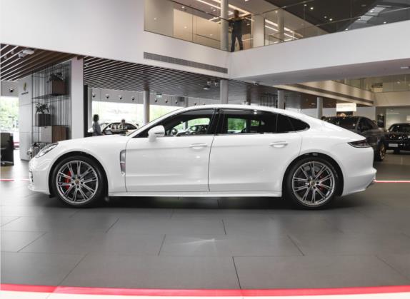 Panamera 2023款 Panamera 4S 行政加长版 2.9T 外观   正侧