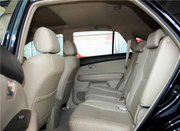 比亚迪S6 2013款 劲悦版 2.0L 手动精英型 5座 车厢座椅   后排空间