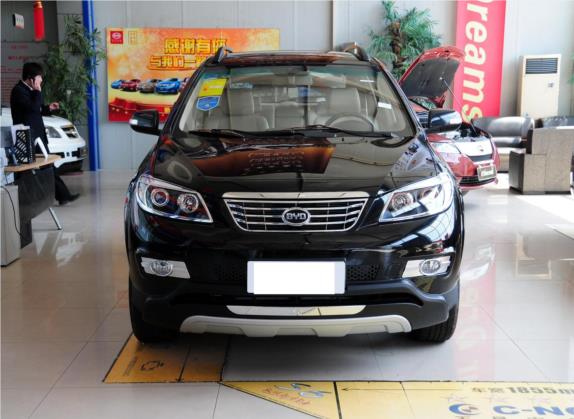 比亚迪S6 2013款 劲悦版 2.0L 手动精英型 5座 外观   正前