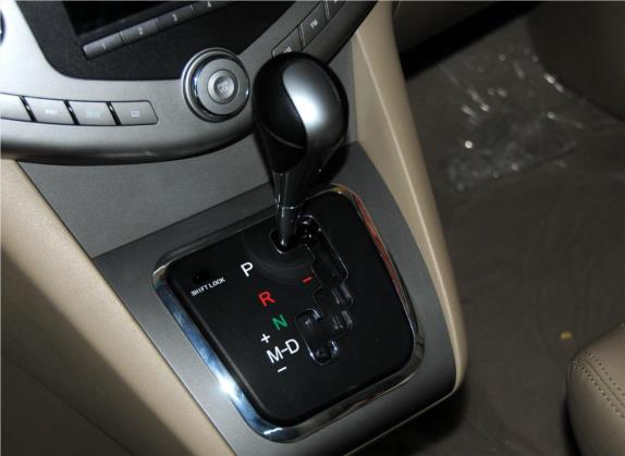 比亚迪S6 2013款 劲悦版 2.4L 自动精英型 5座 中控类   挡把