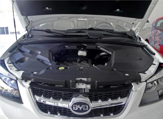 比亚迪S6 2013款 白金版 2.4L 自动尊享型 其他细节类   发动机舱