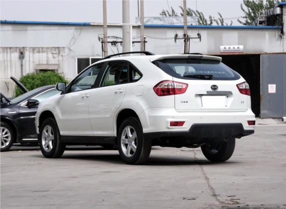比亚迪S6 2014款 2.0L 手动尊贵型 5座 外观   斜后