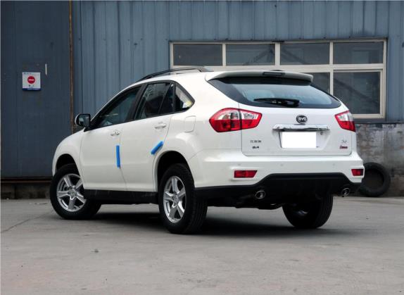 比亚迪S6 2014款 2.4L 自动尊贵型 5座 外观   斜后