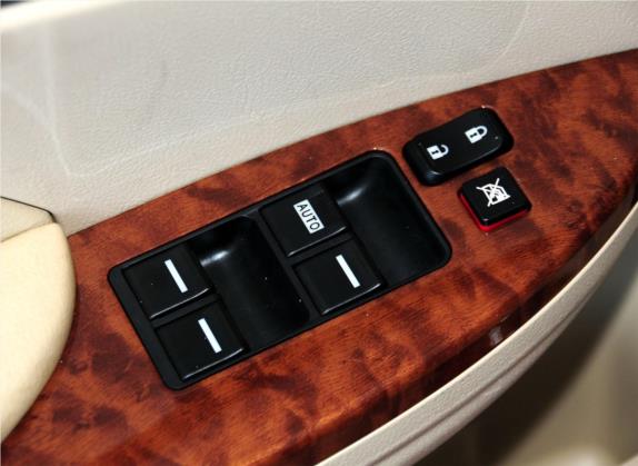 比亚迪G6 2012款 1.5T 自动尊荣型 车厢座椅   门窗控制