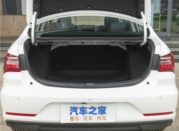 秦新能源 2021款 出行版 车厢座椅   后备厢