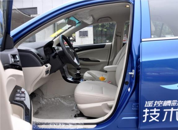 速锐 2012款 1.5TI 手动舒适型 车厢座椅   前排空间