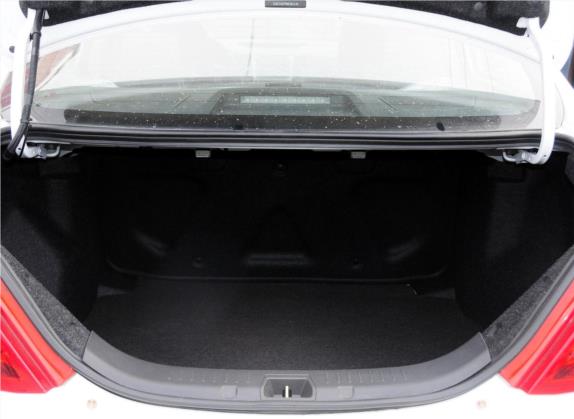 速锐 2014款 1.5L 手动豪华型 车厢座椅   后备厢