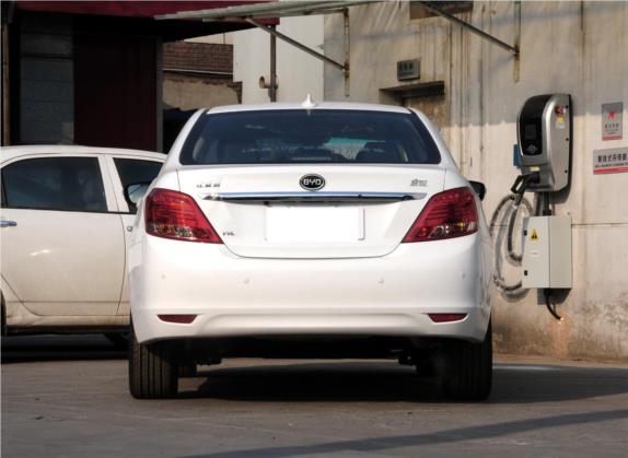 速锐 2014款 1.5L 手动豪华型 外观   正后