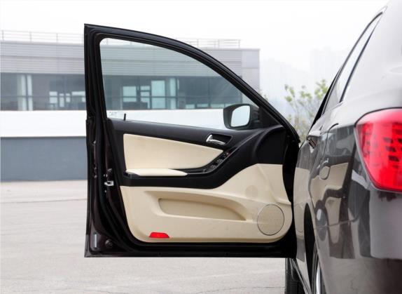 思锐 2013款 1.5TID 自动尊贵型 车厢座椅   前门板