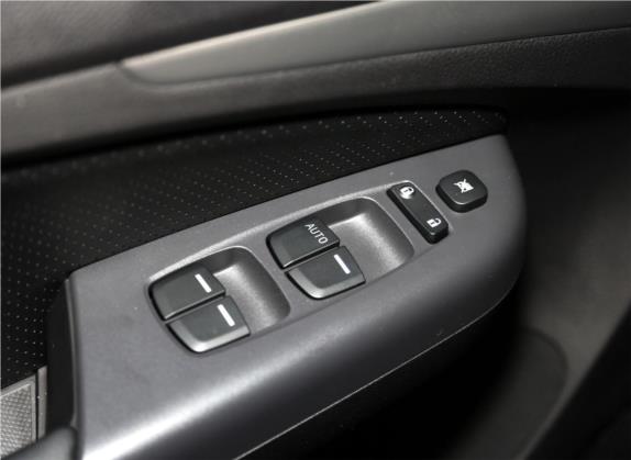 比亚迪S7 2015款 2.0T 自动尊贵型 车厢座椅   门窗控制