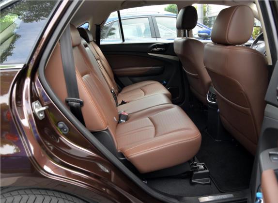 比亚迪S7 2015款 2.0T 升级版 自动旗舰型 车厢座椅   后排空间