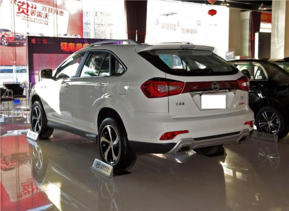 比亚迪S7 2016款 2.0T 自动尊贵型Plus 外观   斜后