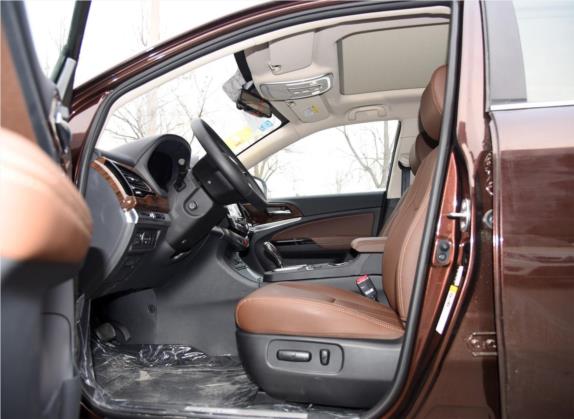 比亚迪S7 2016款 2.0T 自动旗舰型Plus 车厢座椅   前排空间