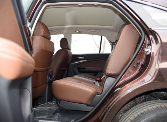 比亚迪S7 2016款 2.0T 自动旗舰型Plus 车厢座椅   后排空间