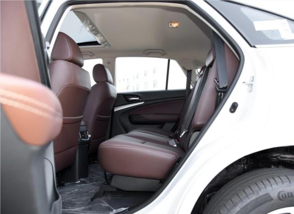 比亚迪S7 2016款 2.0T 自动尊贵型 车厢座椅   后排空间