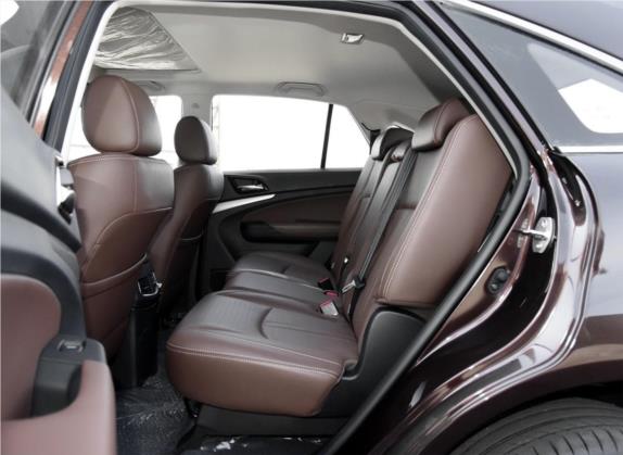 比亚迪S7 2016款 2.0T 自动旗舰型 车厢座椅   后排空间