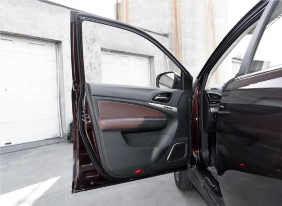 比亚迪S7 2016款 2.0T 自动旗舰型 车厢座椅   前门板