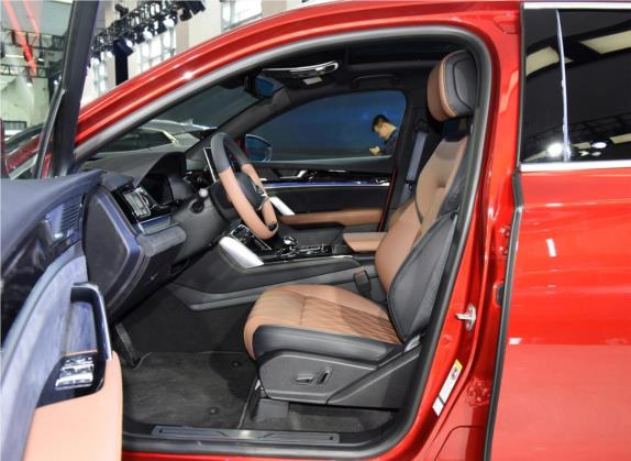 唐新能源 2021款 EV 长续航版尊荣型 车厢座椅   前排空间
