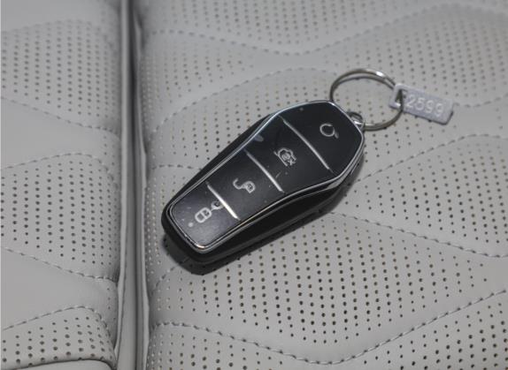 唐新能源 2022款 EV 730KM 尊享型 其他细节类   钥匙