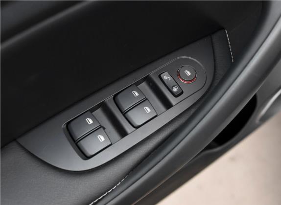 宋 2020款 经典版 1.5T 手动豪华型 车厢座椅   门窗控制