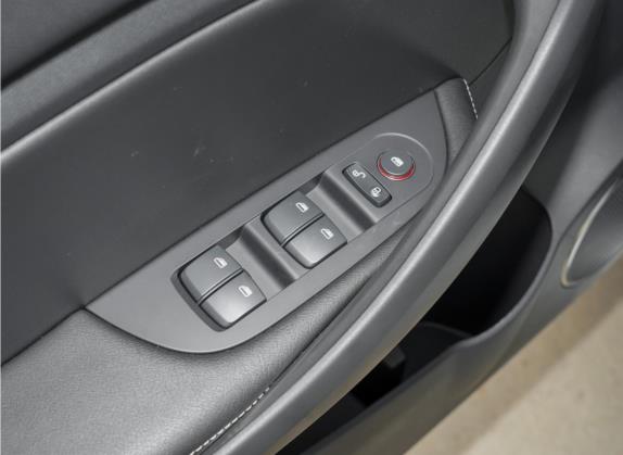 宋 2021款 经典版 1.5T 手动豪华型 车厢座椅   门窗控制