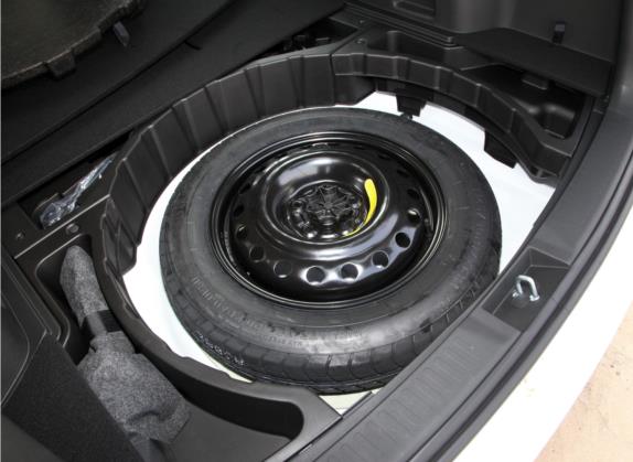 宋 2021款 经典版 1.5T 自动精英型 其他细节类   备胎