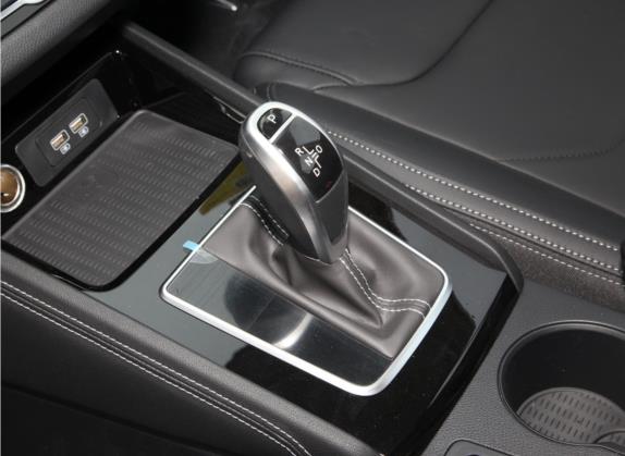 宋 2021款 经典版 1.5T 自动精英型 中控类   挡把