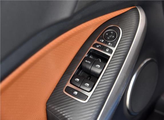 元 2016款 1.5L 手动舒适型 车厢座椅   门窗控制