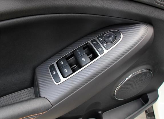 元 2016款 1.5L 自动豪华型 车厢座椅   门窗控制
