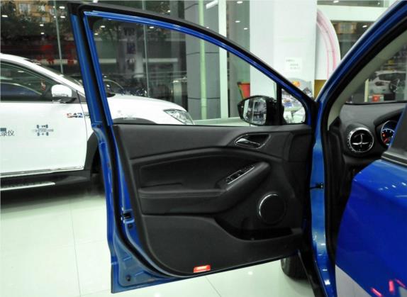 元 2016款 1.5L 自动豪雅型 车厢座椅   前门板