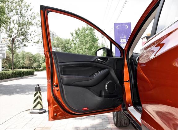 元 2017款 1.5L 手动酷炫互联型 车厢座椅   前门板