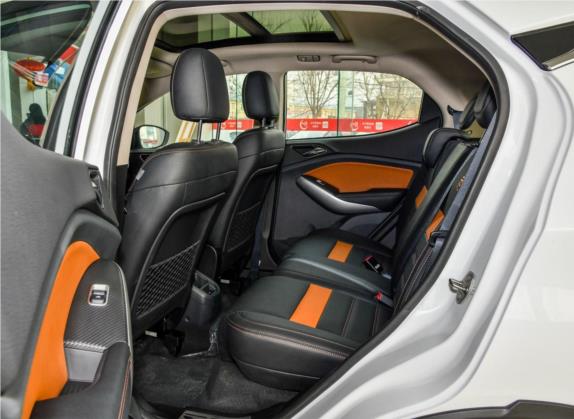 元 2017款 1.5L 手动全景天窗版 车厢座椅   后排空间