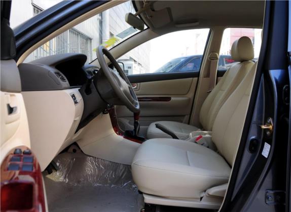 比亚迪F3 2011款 1.5L 新白金版标准型 车厢座椅   前排空间