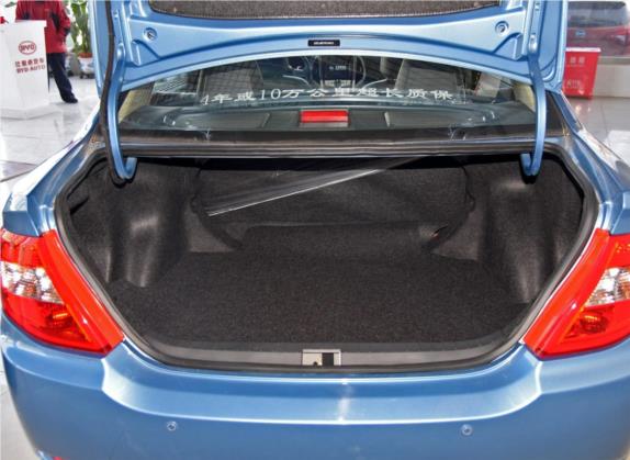 比亚迪F3 2015款 节能版 1.5L 手动尊贵型 车厢座椅   后备厢