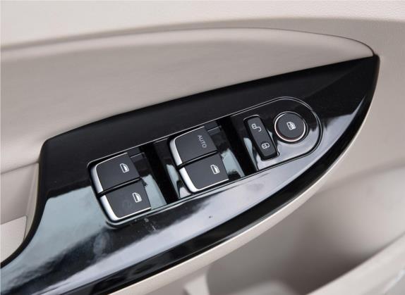 比亚迪e5 2017款 300 e享型 车厢座椅   门窗控制