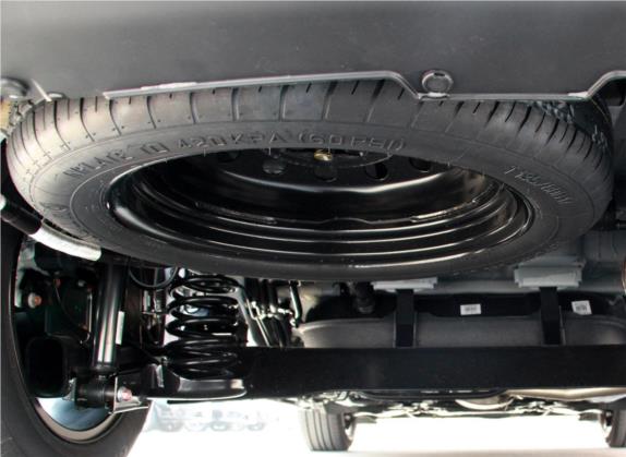 宋MAX 2017款 1.5T 自动智联豪华型 7座 其他细节类   备胎