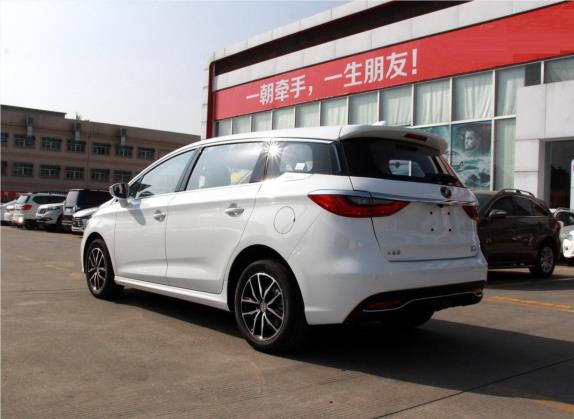 宋MAX 2017款 1.5T 自动智联豪华型 7座 外观   斜后