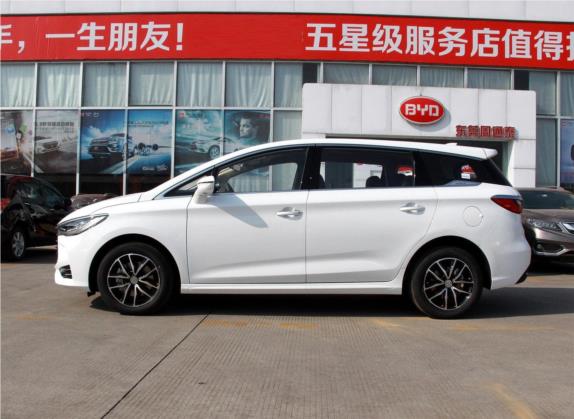 宋MAX 2017款 1.5T 自动智联豪华型 7座 外观   正侧
