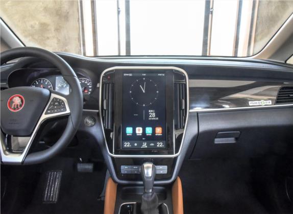 宋MAX 2018款 1.5T 自动智联旗舰型 6座 中控类   中控台