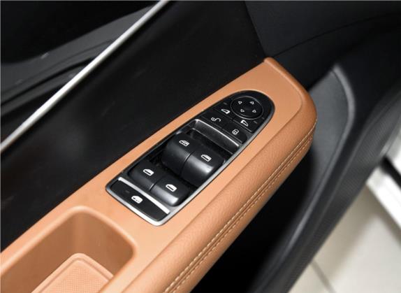 宋MAX 2018款 1.5T 自动智联精英型 6座 车厢座椅   门窗控制