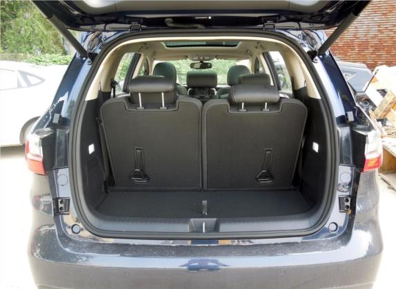 宋MAX 2018款 1.5T 自动智联旗舰型 7座 车厢座椅   后备厢