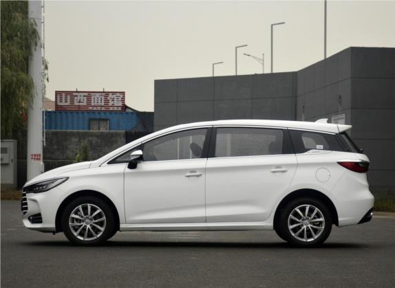 宋MAX 2019款 1.5T 手动智联睿逸型 6座 国VI 外观   正侧